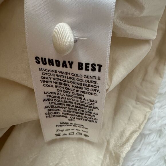 Aritzia Sunday Best Cream Giselle Petal Cropped Top Size 4 - Picture 8 of 13